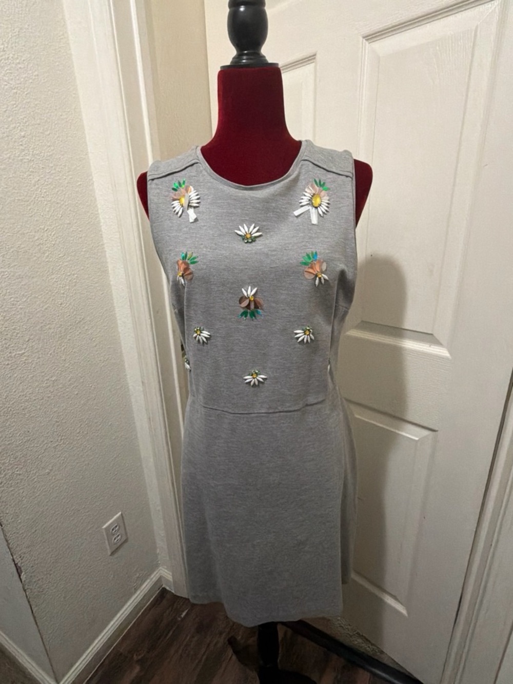 Banana Republic Gray Sleeveless Daisy Appliqué Mini Dress
